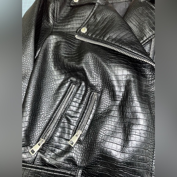 Levi’s black croc faux leather moto jacket - Picture 7 of 15
